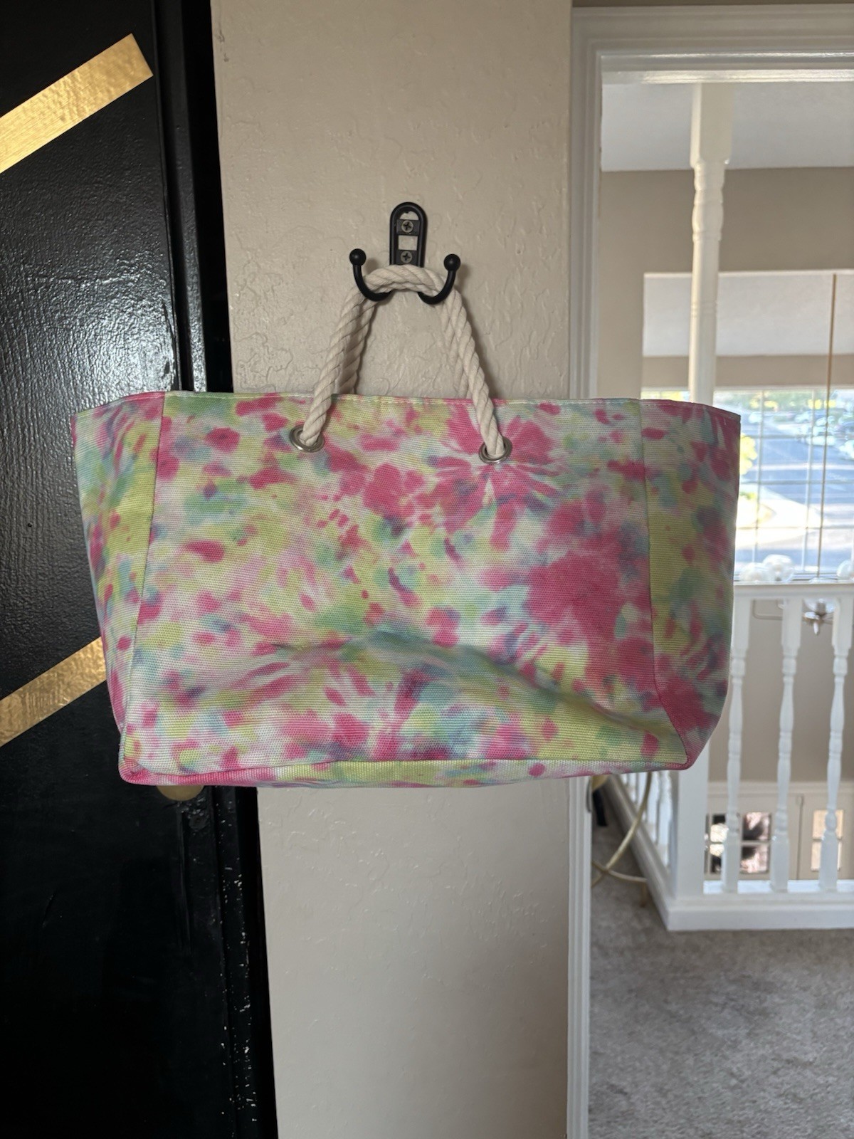 Vibrant Tie-Dye Tote Bag for Stylish Everyday Carry