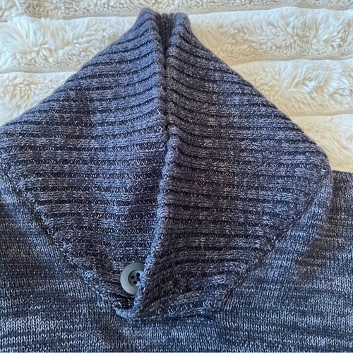 Gray Pullover Sweater with Turtleneck and Ribbed Cuffs - Picture 3 of 8