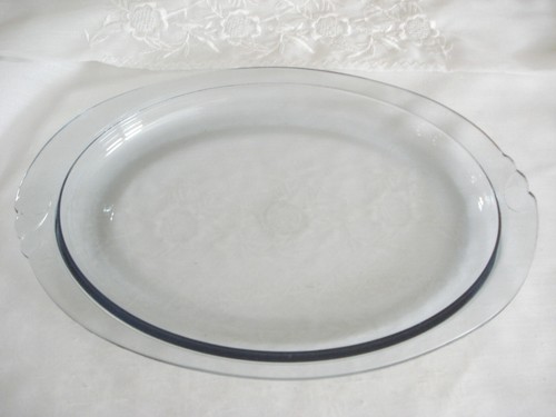 Vintage Mid-Century PYREX Sapphire Blue Glass 12.5