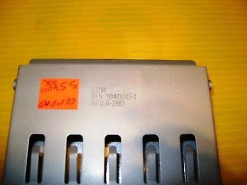 Compaq Presario S5400NX 3 1/2” Drive Bay relleno de metal  Foto 2 de 3