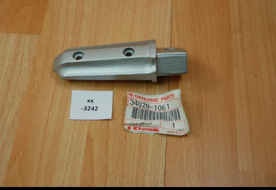 ka　HSJ CD 38枚 11400+750 ka HSJ CD 38枚 11400+750 NOS Kawasaki 1982-84 KZ750 OEM