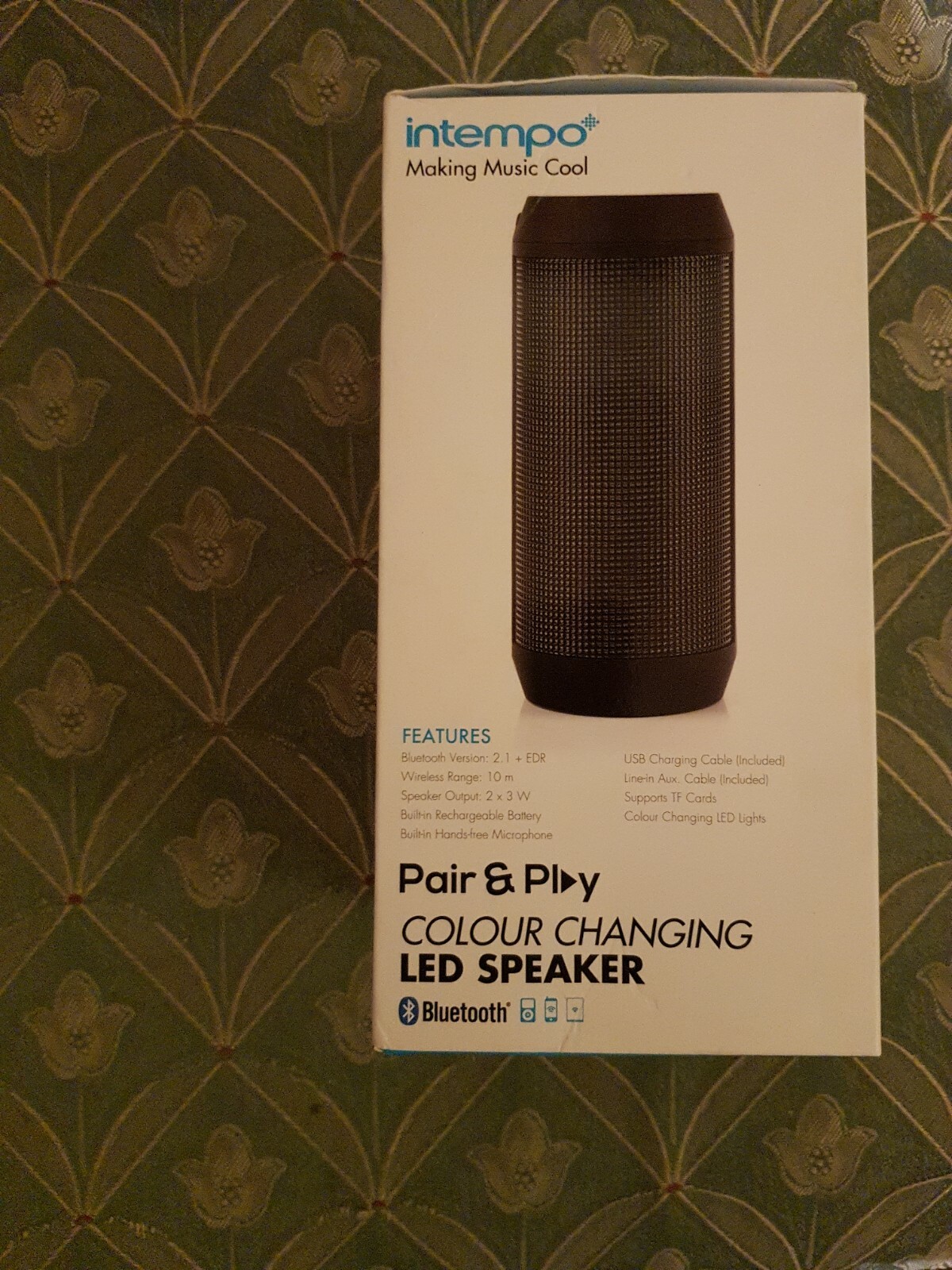 intempo colour changing led disco speaker