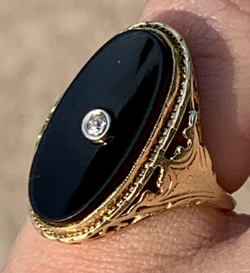 Victorian 14K Solid Yellow Gold Diamond And Black Onyx Filigree Ring Vintage