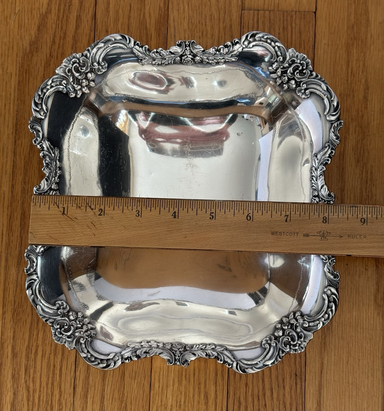 Antique Middletown Plate Co. ~  Silver Quadruple Plate Serving Bowl
