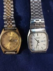 TitleLot of 2 Vintage Seiko Quartz Watches for Parts or Repair Non-Working AS-