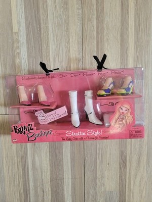 2002 MGA BRATZ strutting style Footwear Boots Shoes unopened SASHA 3 pairs New