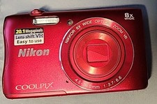 Nikon ニコン COOLPIX S3500 レッド Amazon.com : Nikon COOLPIX S3500 20.1 MP Digital Camera with 7x