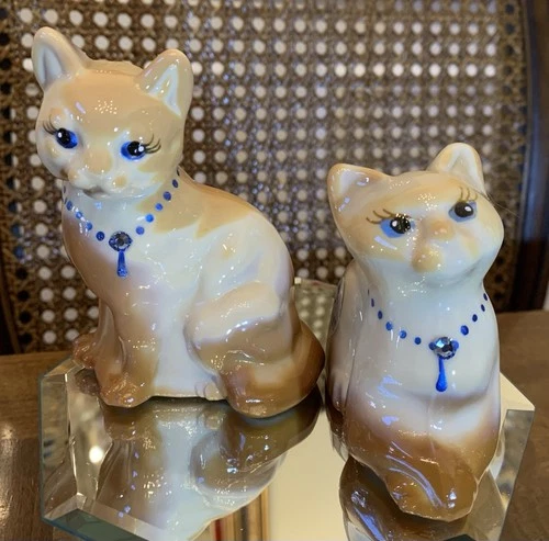 Fenton Chocolate Slag Cat Pair (2) Glass Figurines