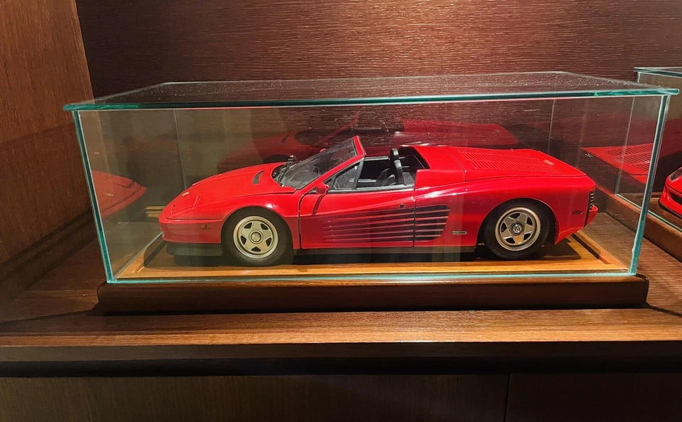Pocher Ferrari Testarossa Cabrio Rossa Scala 1:8 - Immagine 2 di 4