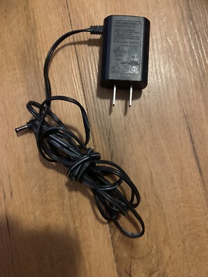 VT05UUS06040 Power Adapter 6V 400mA