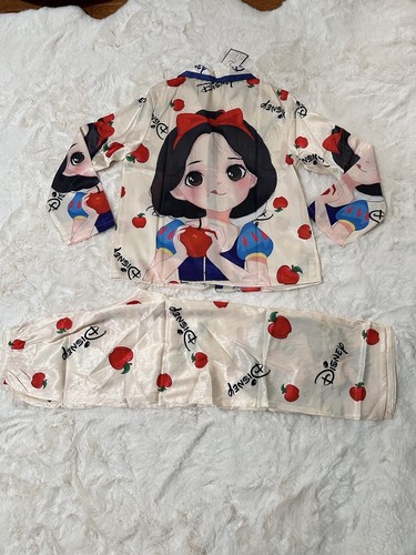 Snow White Princess Printed Silk Pajamas - Picture 3 of 9