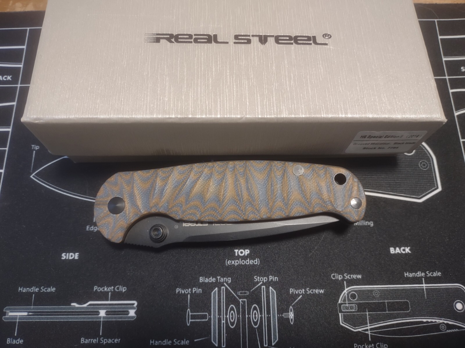Real Steel Pocket Knife H6 special edition. 14c28n knife steel. Never