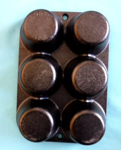 Vtg LODGE #5P2 Cast Iron MUFFIN PAN Unlimited uses