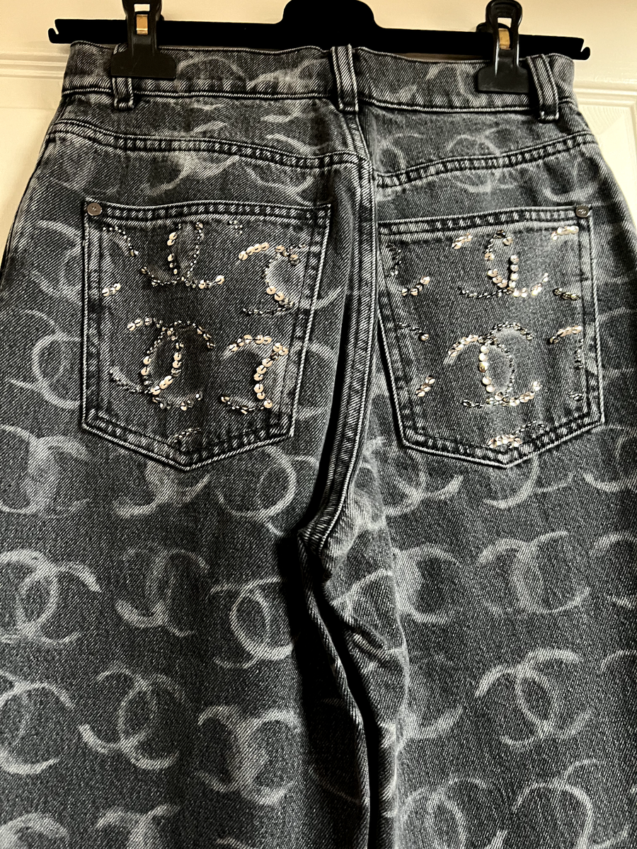 Chanel 23-2024 NEW TAGS LIGHT BLACK CC LOGO JEANS PANTS CC Chanel 23-2024 NEW TAGS LIGHT BLACK CC LOGO JEANS PANTS CC