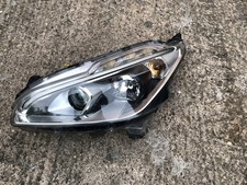 Peugeot 208 2015-2019 LH Passenger Side Headlight 90048730 ( Lugo Broken)