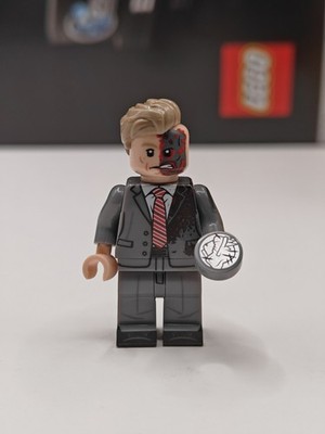 NEW DC Two-Face w/ Coin Custom Lego Minifigure 76303 Batman Tumbler Harvey Dent