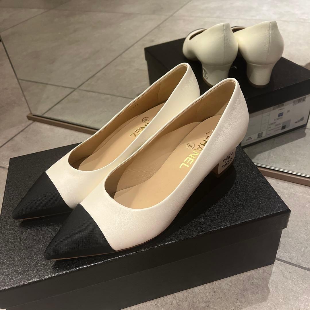 Chanel Grosgrain Pointed Toe Pumps Coco Mark Bicolor Size 38 US About8 For Women