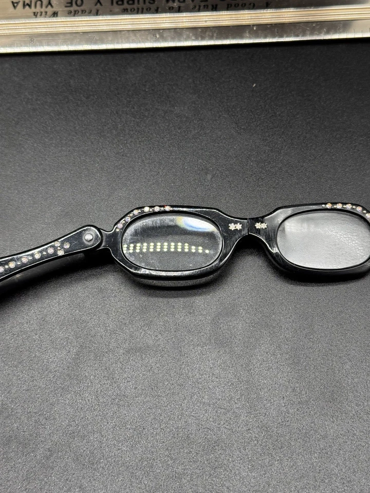 Vintage Rhinestone Folding Lorgnette Opera Glasses, With Case, Hong Kong - Image 2 of 4