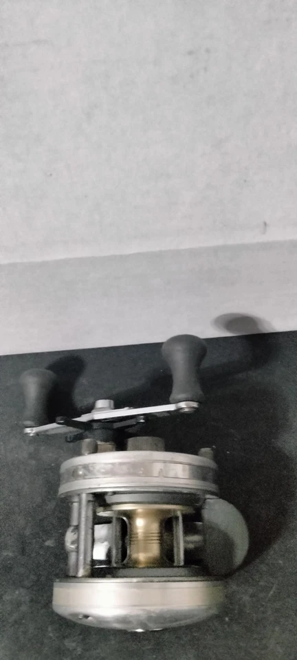 Винтажная рыболовная катушка Abu Garcia Ambassadeur 4500C, Швеция - Изображение 4 из 4