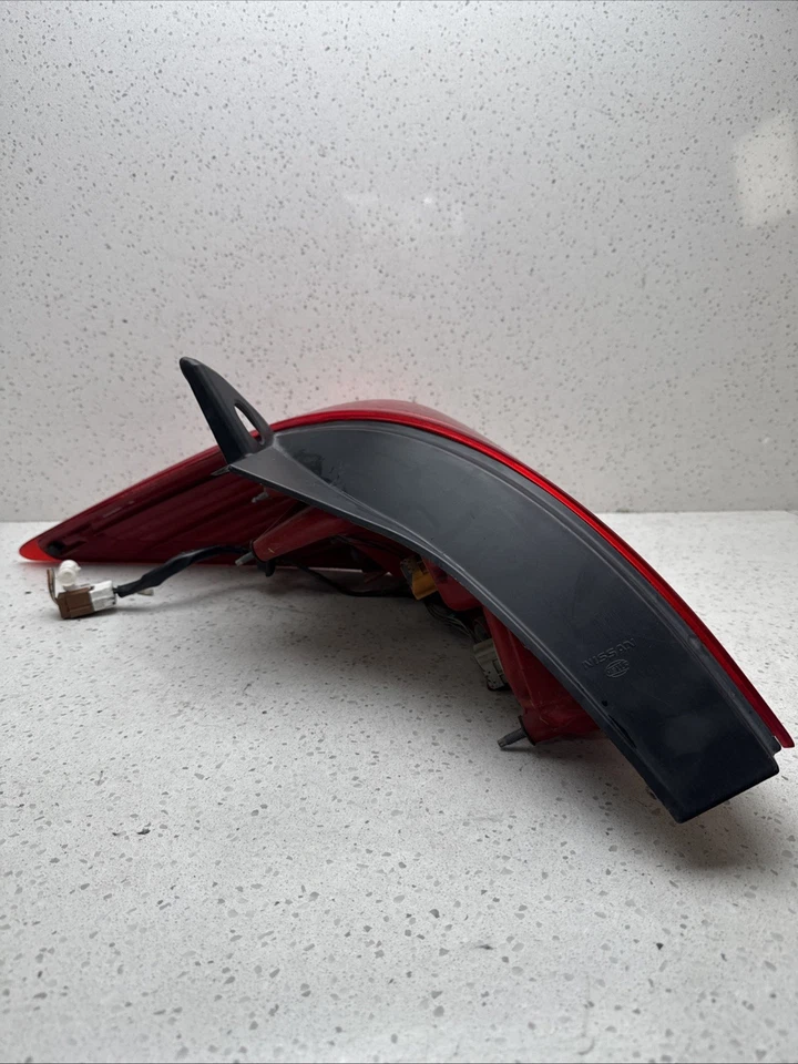 2007 2008 2009 2010 2011 2012 Nissan Versa Hatchback OEM Tail Light Right RH  - Image 3 of 4