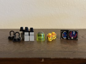 LEGO 6938/1737 Space Exploriens Scorpion Detector - Missing 5 Pieces (See Pics)