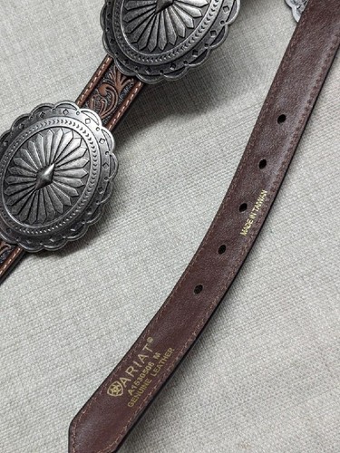 vintage ARIAT native american CONCHO buckle belt 34 leather TOOLED western rodeo - Picture 9 of 12