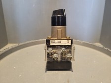 Allen Bradley 2 Position Selector Switch, Series B, 800H-HK2