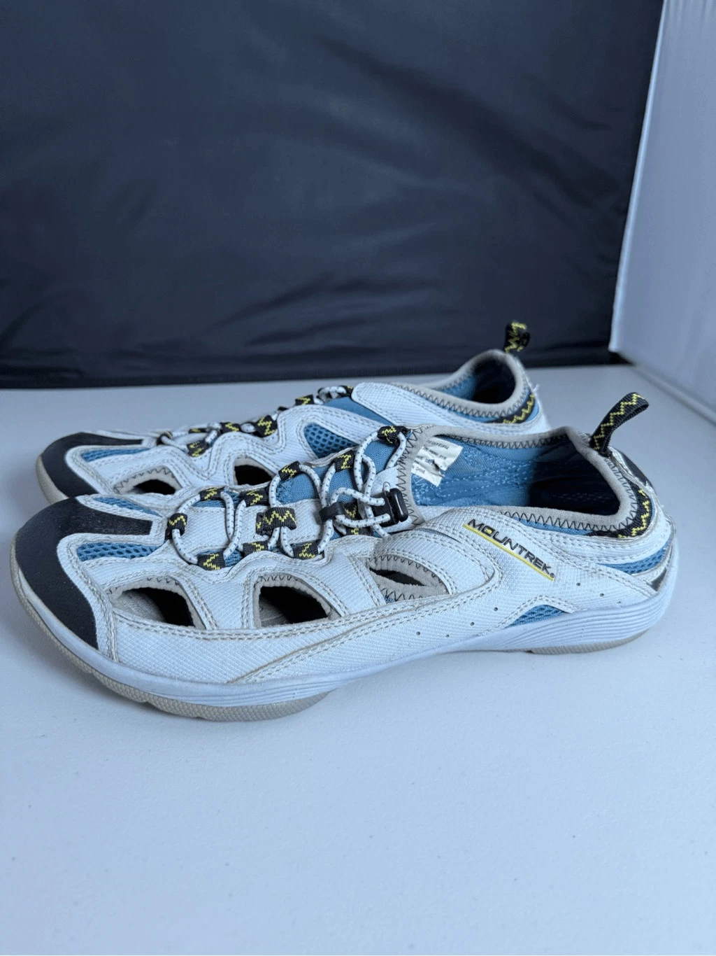 Mountrek Vista Slip On Water Shoes Mens 10 Gray Activewear Ocean Lake Life
Opens in a new window or 
