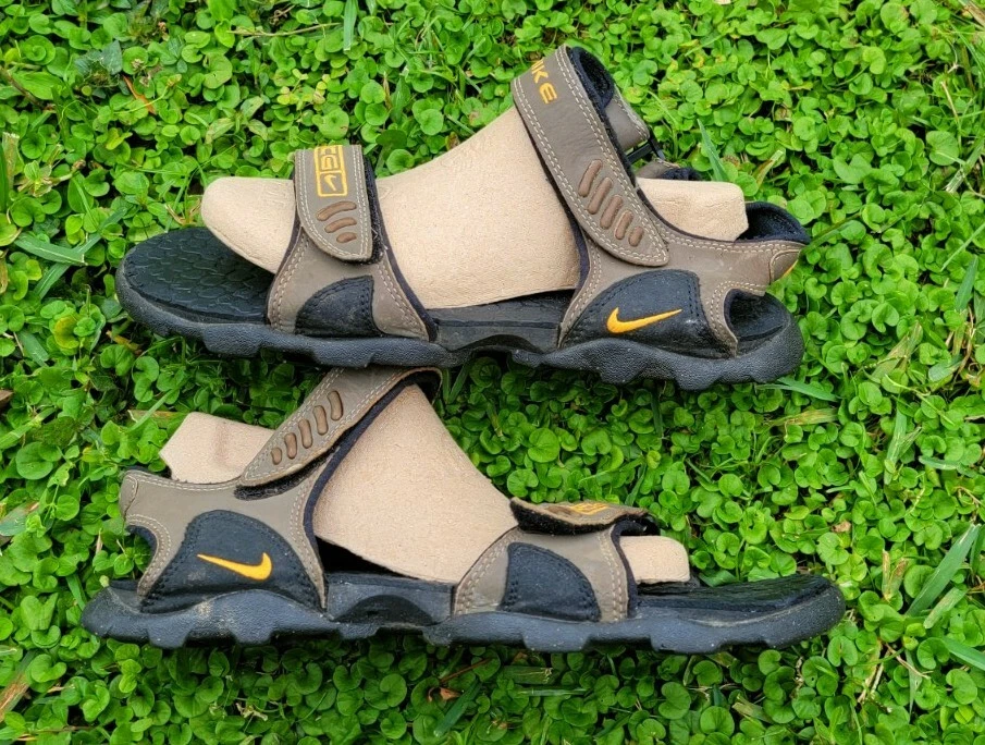 Double strap nike sales slides men's