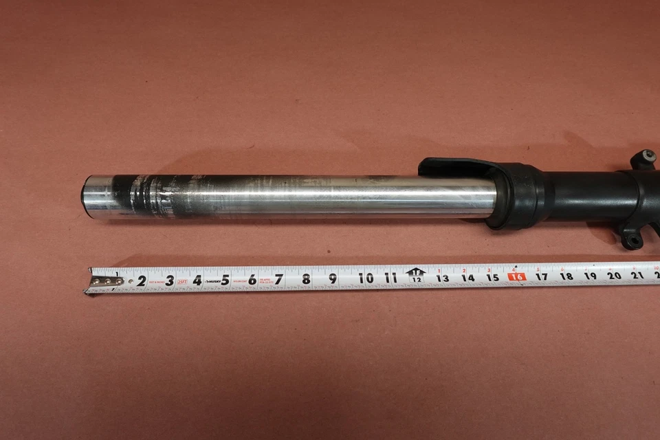 Tubo amortiguador horquilla delantera derecha Yamaha FZ6-S FZ6S FZ6 FZ600 2004-2009 Foto 3 de 4