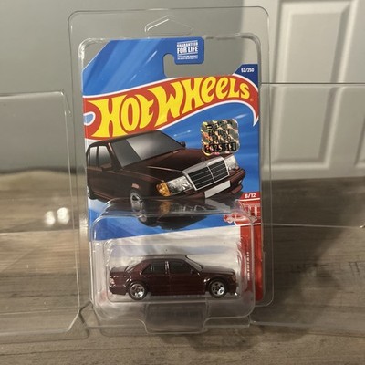 Hot Wheels RLC Factory Sealed Set Mercedes-Benz 500E Red Edition Protector