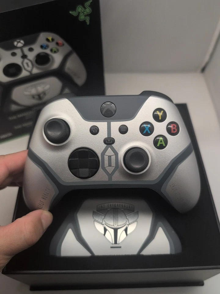 Razer Star Wars The Mandalorian limited edition Xbox One controller Read desc. - Image 3 of 4