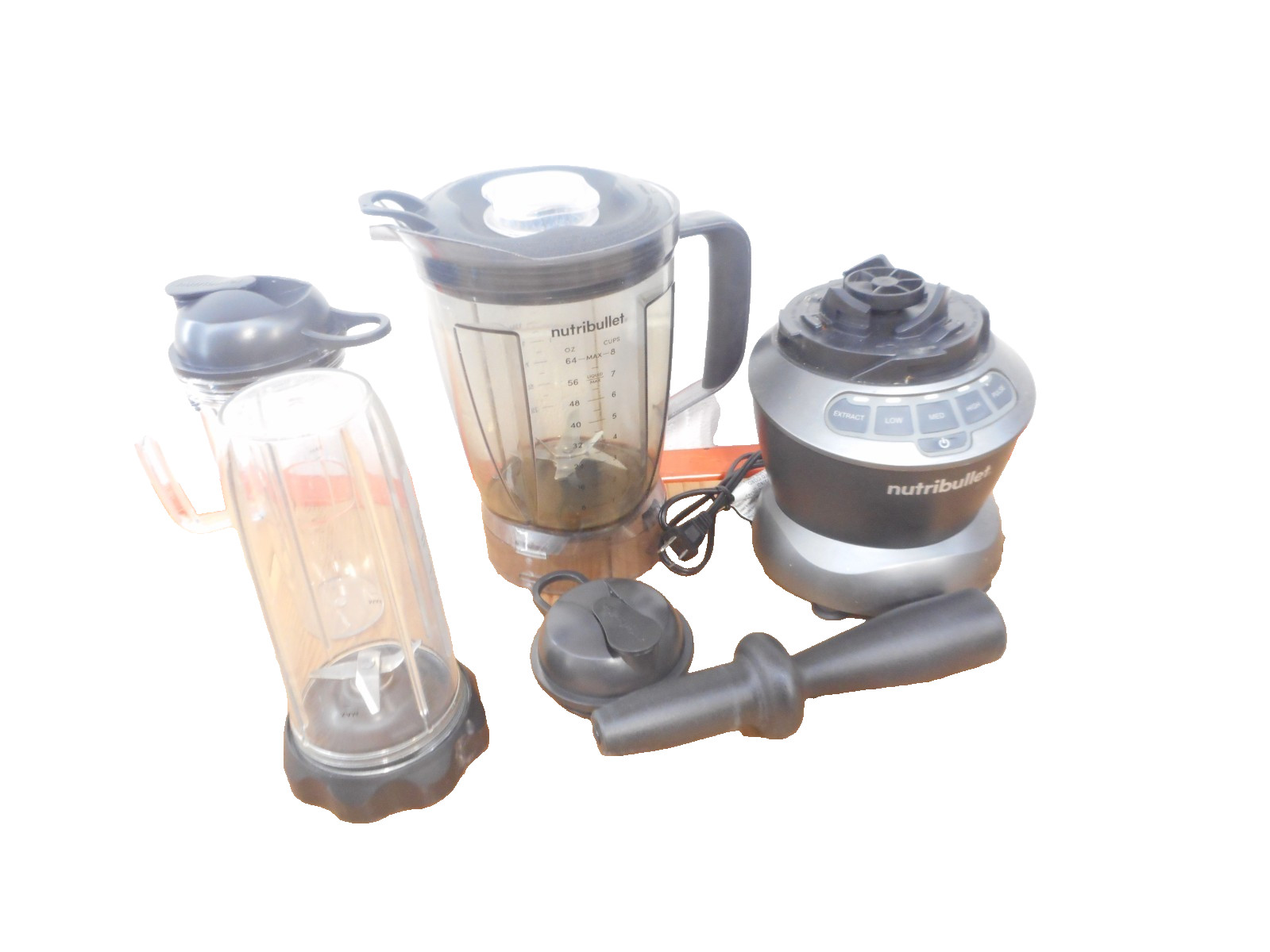 NutriBullet Blender Used Works Full Size 9 Pc 1200 Watt 640z NBF50500 Gray