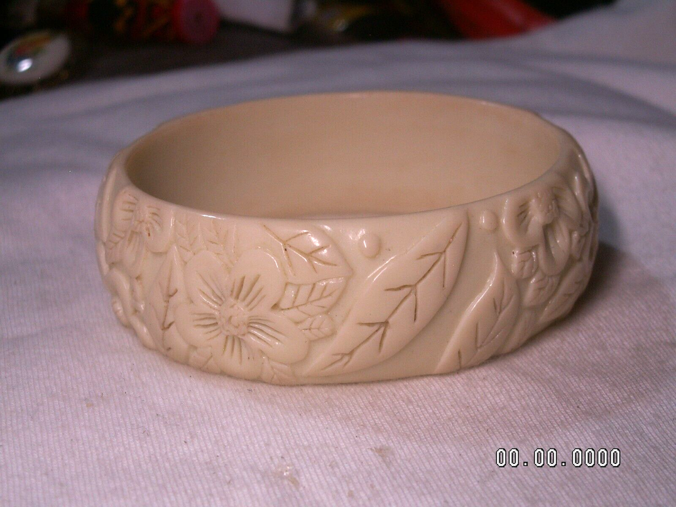 99 Roses Design Vintage Flowers & Leaves Design Lucite Bangle Bracelet | eBay UK