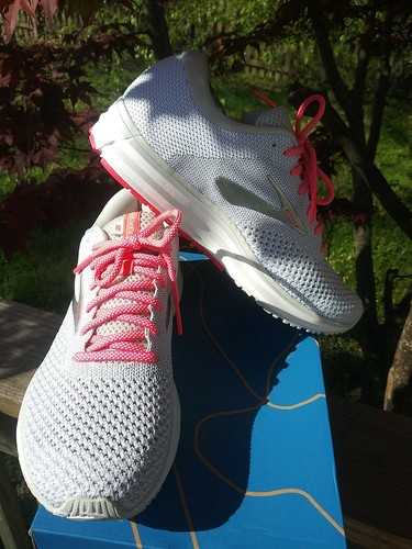 brooks revel 2 womens