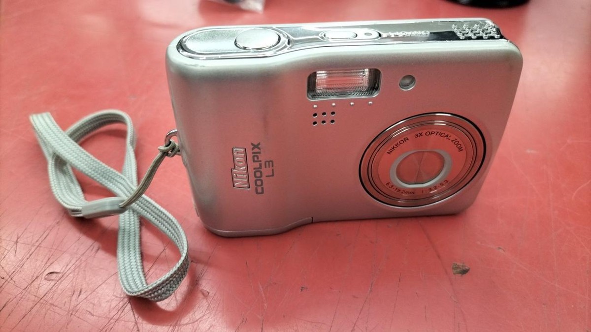 Nikon　COOLPIX　 L30 Nikon COOLPIX L30 20.1MP Digital Camera - Red for sale