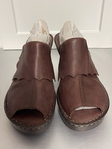 BORN Brown LEATHER Wedge MULES Clogs Slip On Heels Comfortable Sz 10