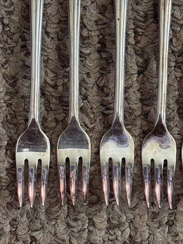 Holmes & Tuttle Silverplate 1940 MEADOW FLOWER Cocktail Fork Set Of 8 - Picture 4 of 6