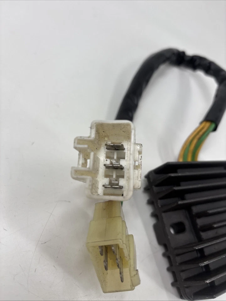 OEM Voltage Regulator Rectifier – For Honda CBR600RR 2003–2006 #D51 - Image 4 of 4