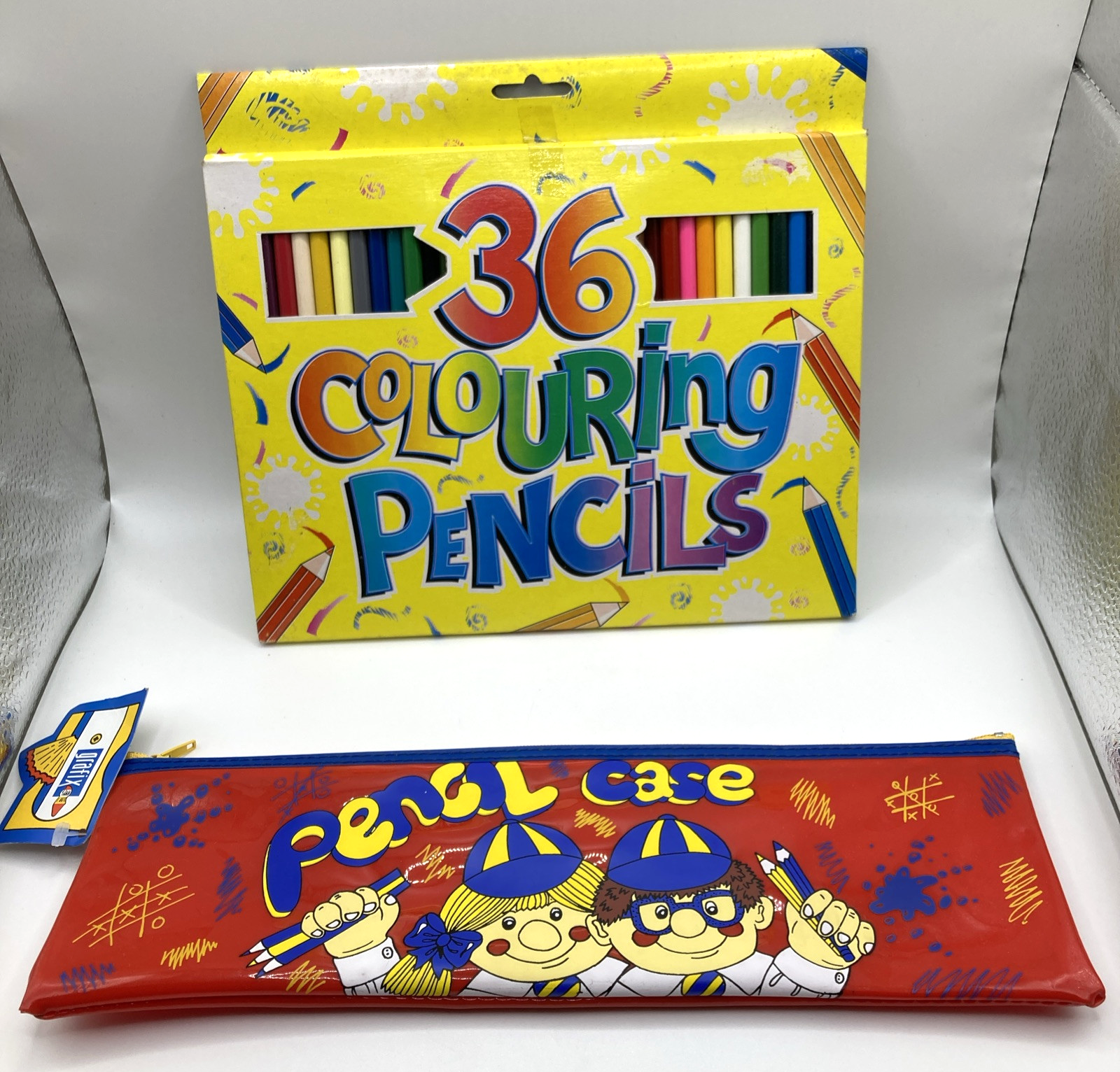 Vintage Grafix Pencil Case & Vintage Anker 36 Colouring Pencils Bundle Set