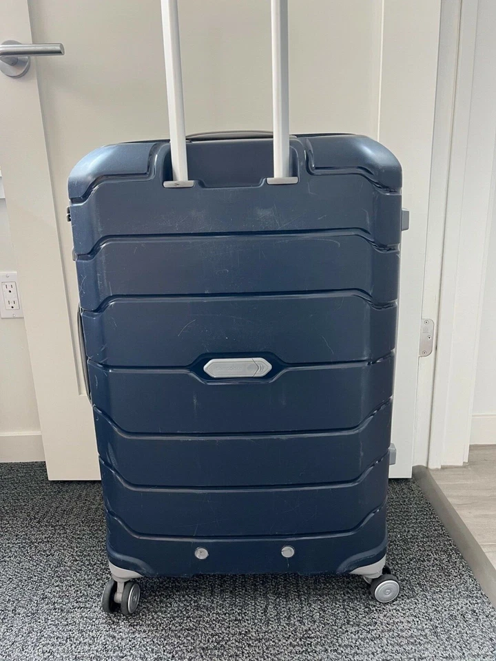 Samsonite 2 piece suitcase set navy blue lightly used  - Image 3 of 4