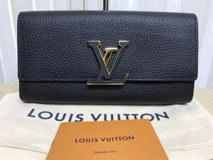 lv capucines wallet