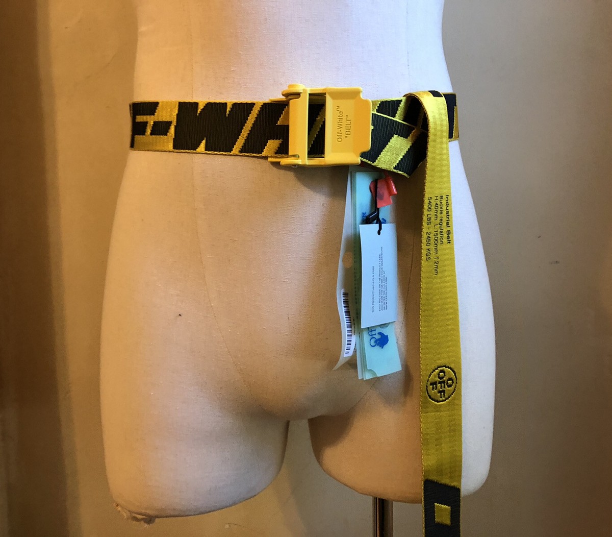 OFF-WHITE RUNWAY SIGNATURE YELLOW BLACK CINCH INDUSTRIAL 