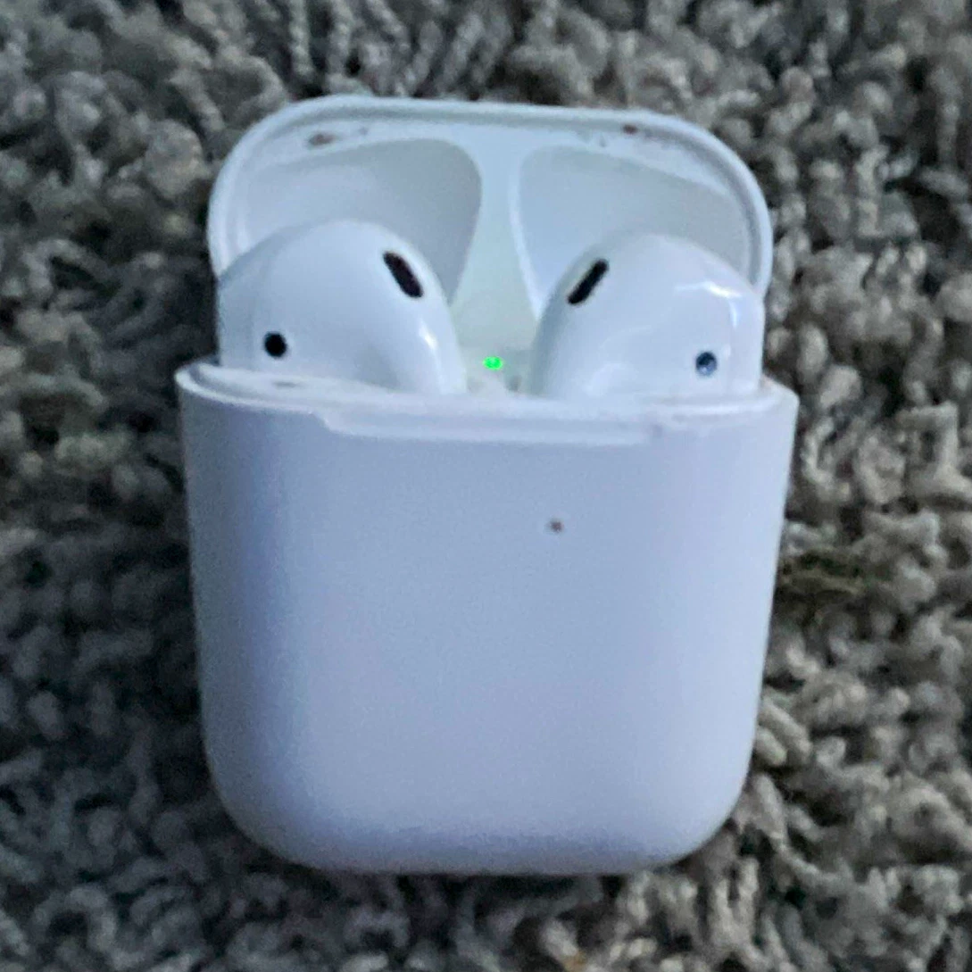 25+ Apple AirPods 1st Generation Headphones for sale | Updated Oct