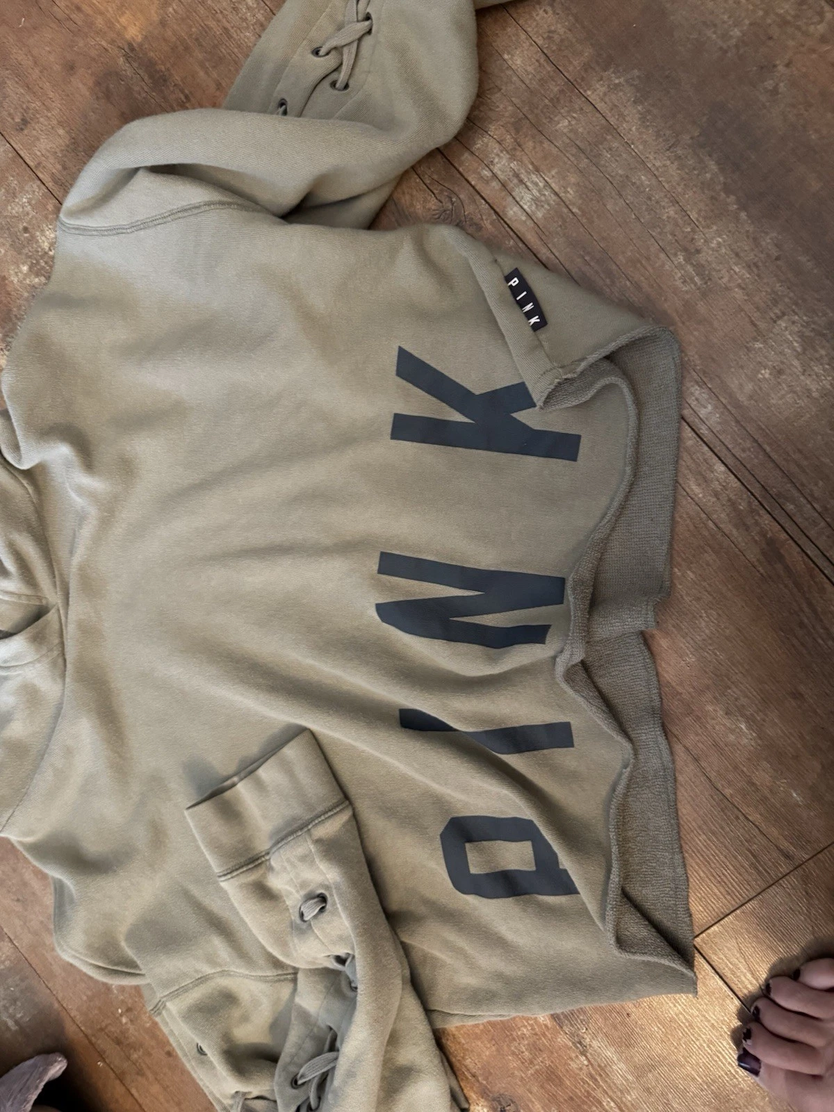 UNDERCOVER Felpa con cappuccio Victoria's Secret ROSA verde militare cropped Taglia Large