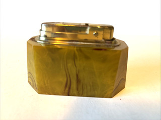 Vintage Art Deco Catalin Yellow/Brown Marbled Bentley Lighter