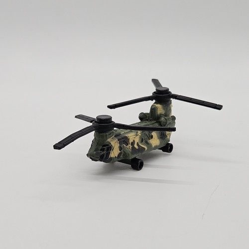 Micro Machines Military CH-47 Chinook Helicopter Freedom Force Camouflage - Picture 2 of 6