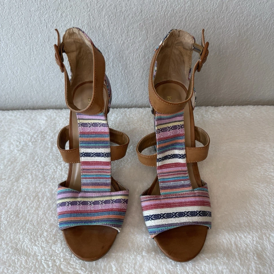 Sandalia de tacón alto a rayas coloridas con puntera abierta de bambú para mujer talla 8,5 Foto 2 de 4