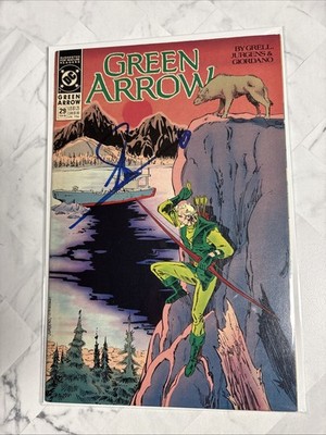 Green Arrow #29 SIGNED BY STEPHEN AMELL WITH COA (DC Comics 1990)
