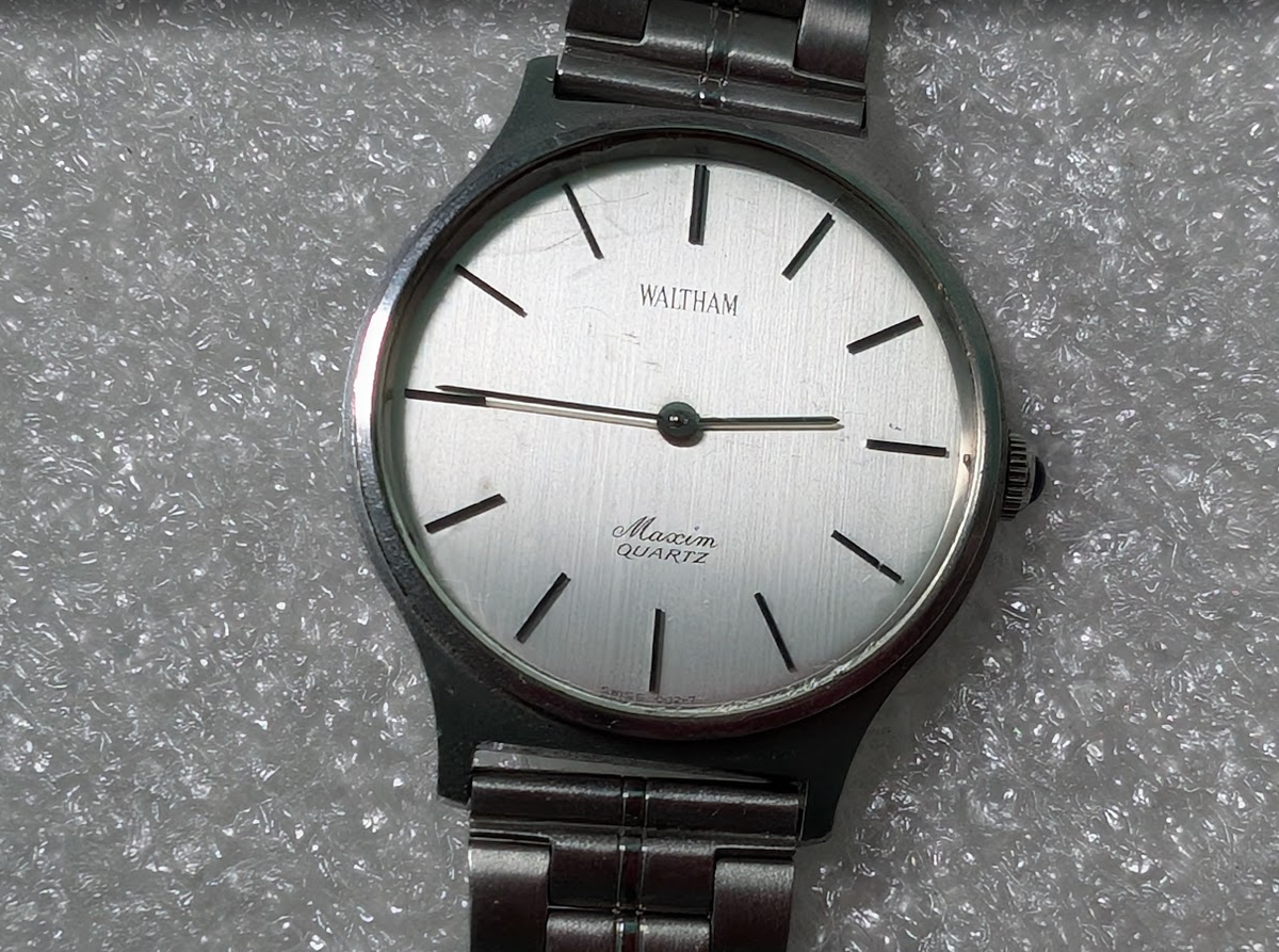 RARE VINTAGE Waltham Maxim 2102070. SWISS. WORKS. BATTERY. for